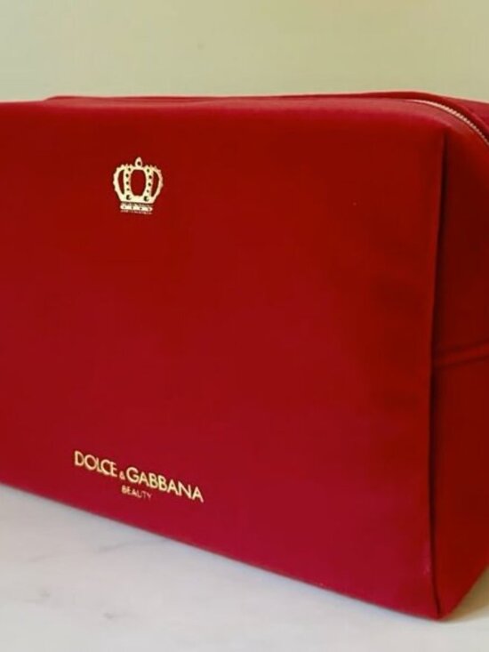 Dolce & Gabbana Red Velvet Cosmetic Bag - Picture 4 of 4